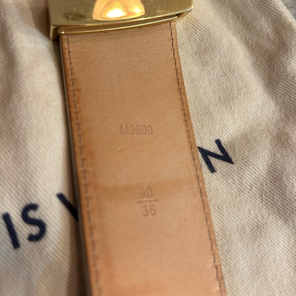 LOUIS VUITTON DAMIER AZUR INITIAL BELT - Picture 13 of 16